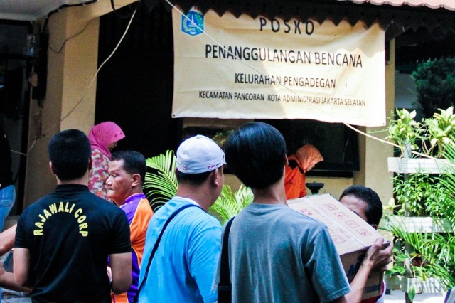 0119 RC Care; Bantuan kepada Korban Banjir Jakarta (1)