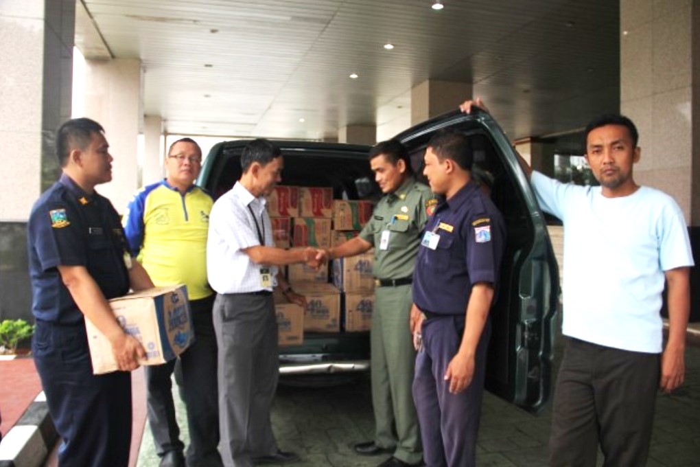 0130 Tim Tanggap Darurat Salurkan Bantuan untuk Jakarta
