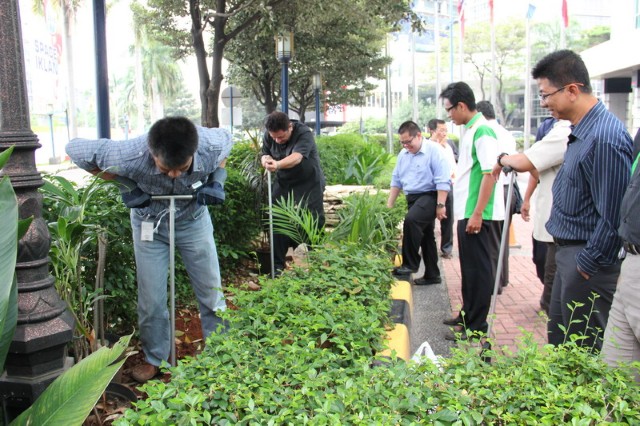 1112 Lubang Resapan Biopori di Menara Rajawali