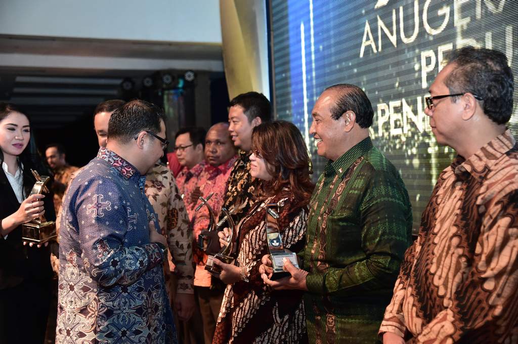 1211 RTV Terima Penghargaan Dari Kemendikbud